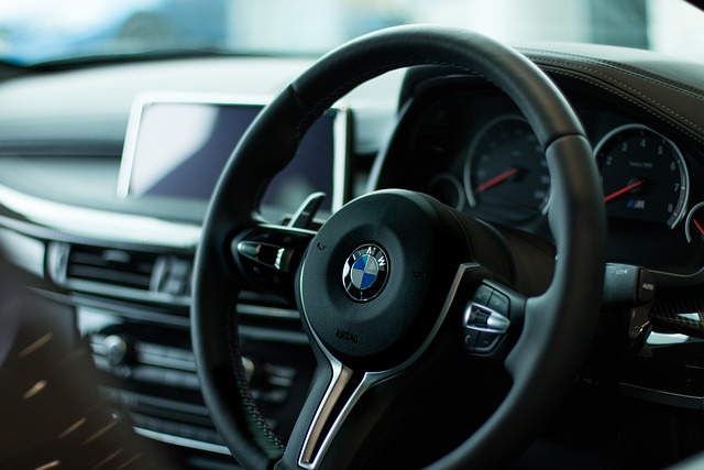 Do Americans pay for car insurance